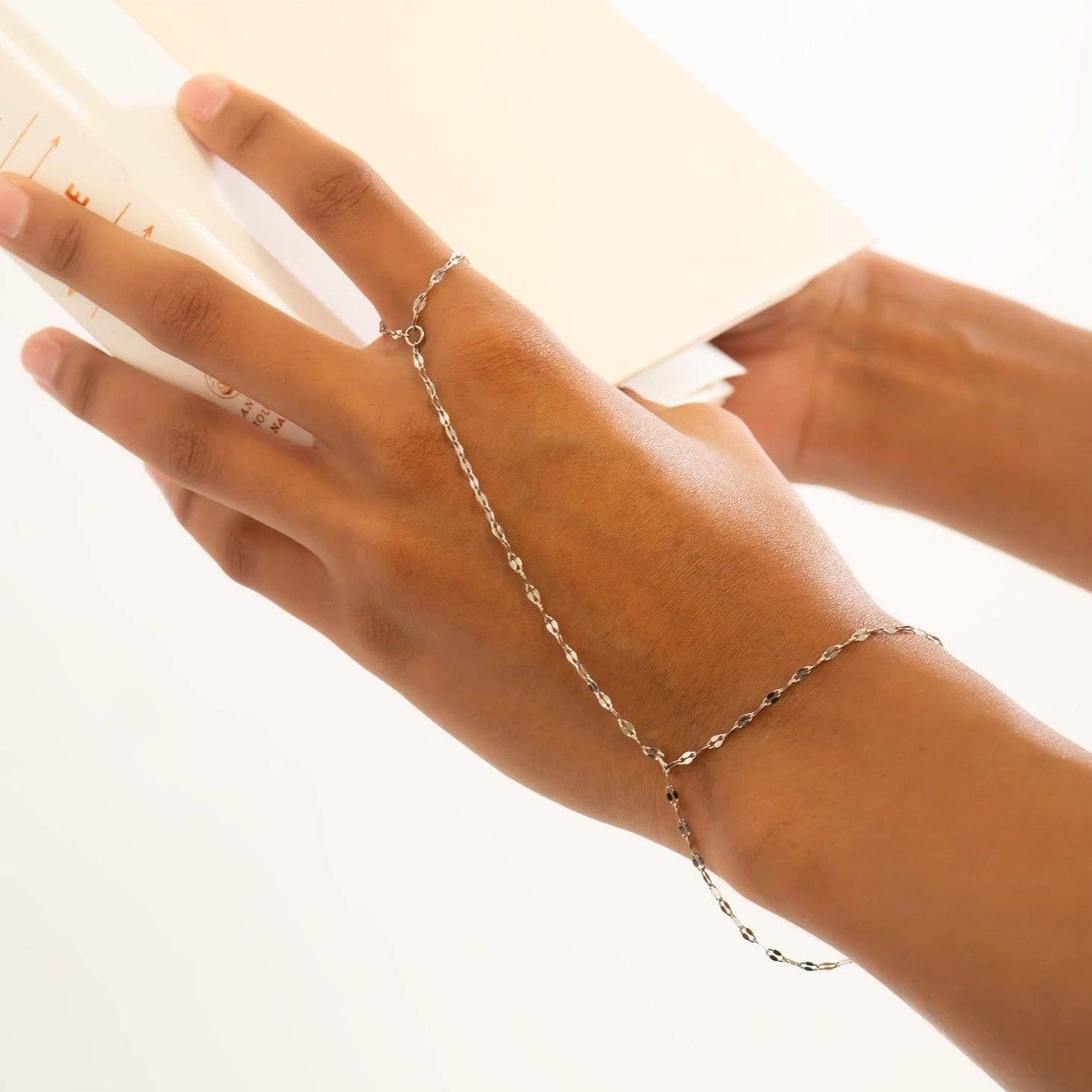 18K Gold PVD Stainless Steel Lip Hand Chain: Stainless