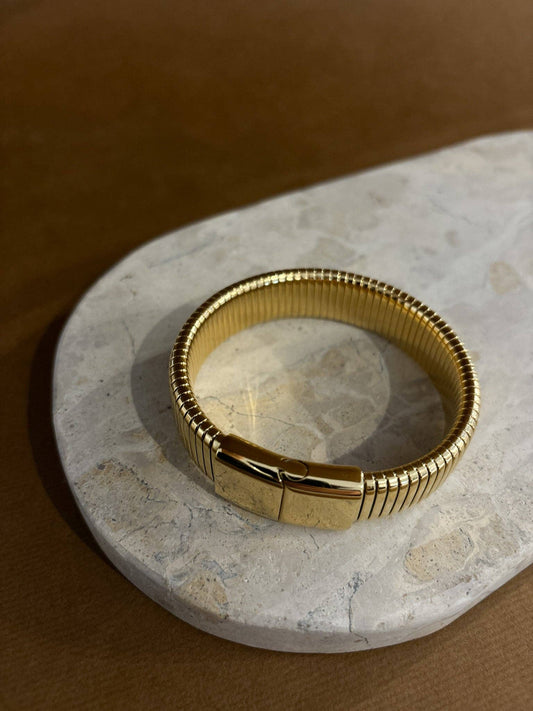 Bold Snake Magnetic Bangle